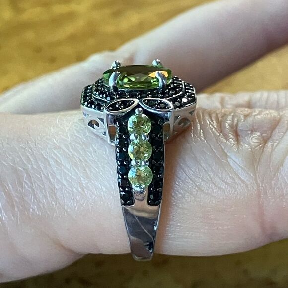 Natural Peridot Black Spinel Sterling Silver Ring Size 8 - Picture 3 of 10